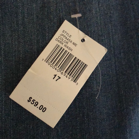 NWT (unattached) Almost famous jeans - Picture 8 of 8